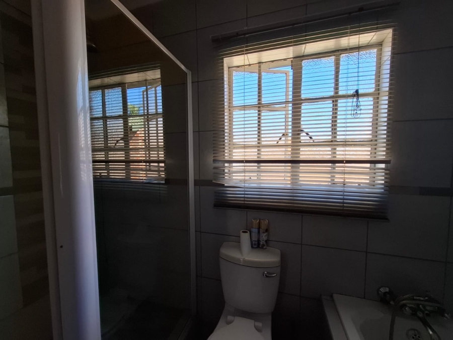 3 Bedroom Property for Sale in Geelhoutpark North West